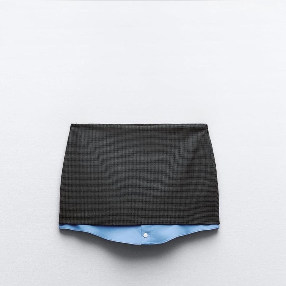 Sara woman’s checkered mini skirt